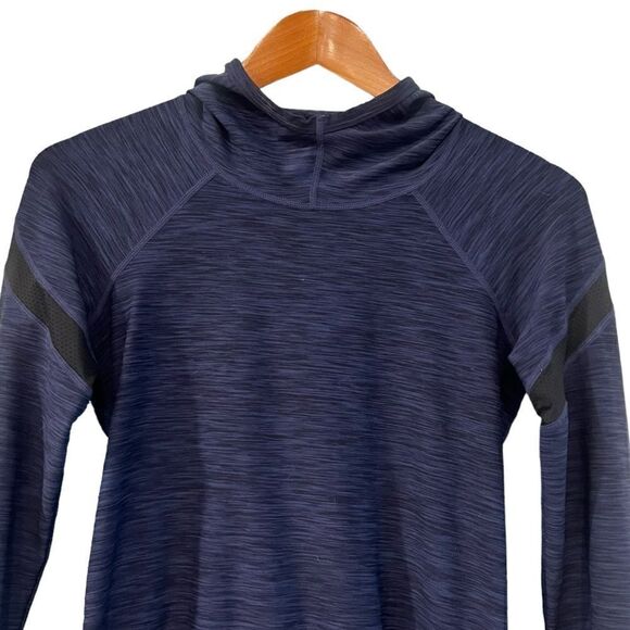 3 for $30! Gap navy active wear sweater. Size xs - Picture 2 of 7